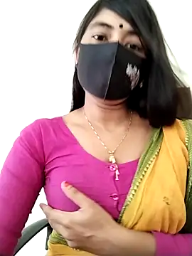 Puja-Rane online show from 10/04/25, 02:53