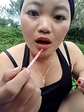 Snapshot of lusy-000 chatting on 09/21/25, 01:40 lusy-000 online show from 09/21/25, 01:40