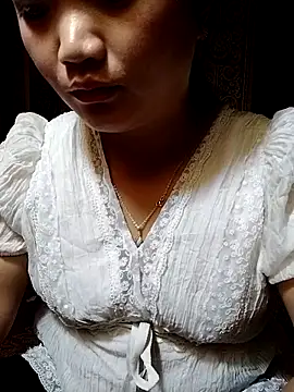 Snapshot of lusy-000 chatting on 10/14/25, 08:15 lusy-000 online show from 10/14/25, 08:15