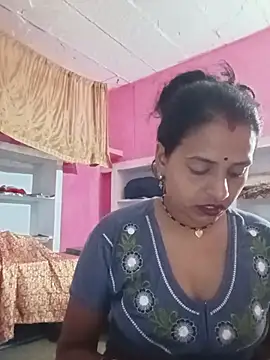 Snapshot of Rupali_hot chatting on 06/14/26, 10:12 Rupali hot online show from 06/14/26, 10:12