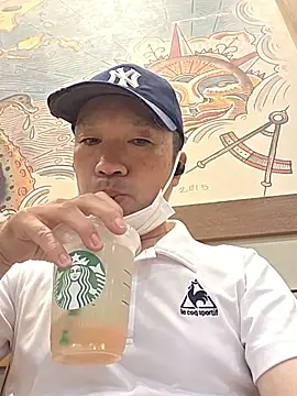Snapshot of erosuke9 chatting on 07/10/26, 08:40 erosuke9 online show from 07/10/26, 08:40