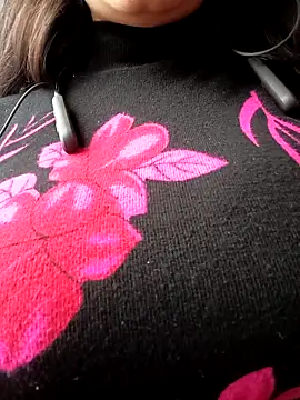 Snapshot of Rekha_89 chatting on 12/20/25, 03:13 Rekha 89 online show from 12/20/25, 03:13