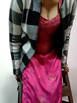 Snapshot of Rekha_89 chatting on 01/18/26, 03:43 Rekha 89 online show from 01/18/26, 03:43