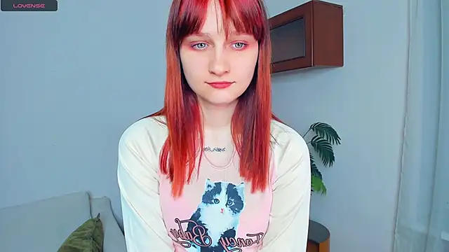 Snapshot of KatyKufel chatting on 11/09/25, 06:50 KatyKufel online show from 11/09/25, 06:50