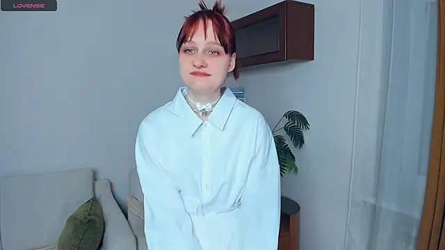 Snapshot of KatyKufel chatting on 11/19/25, 06:52 KatyKufel online show from 11/19/25, 06:52