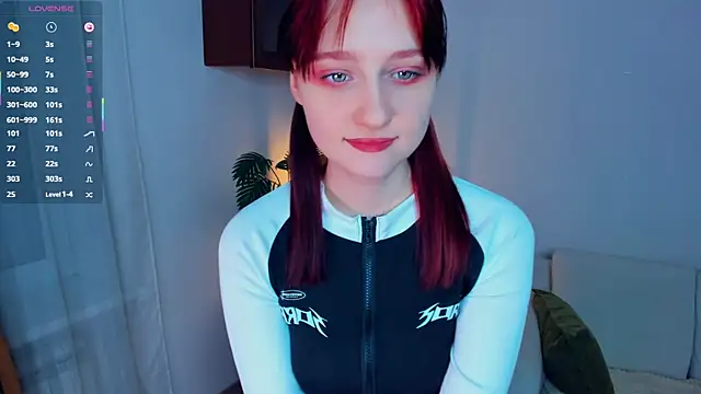 Snapshot of KatyKufel chatting on 12/14/25, 06:45 KatyKufel online show from 12/14/25, 06:45