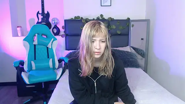 Amnesia  online show from 09/30/25, 01:27