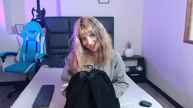 Amnesia  online show from 10/13/25, 05:13