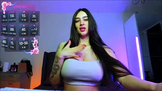 Snapshot of Veronica_Larsson chatting on 09/19/25, 04:18 Veronica Larsson online show from 09/19/25, 04:18