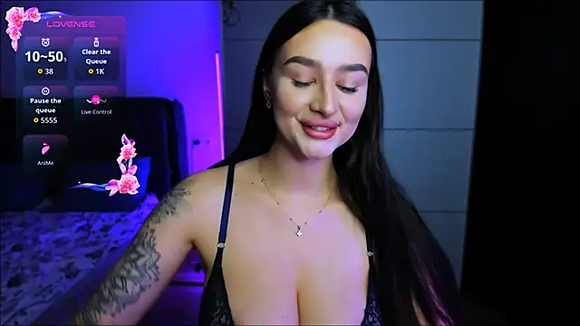 Veronica Larsson online show from 11/12/25, 08:19