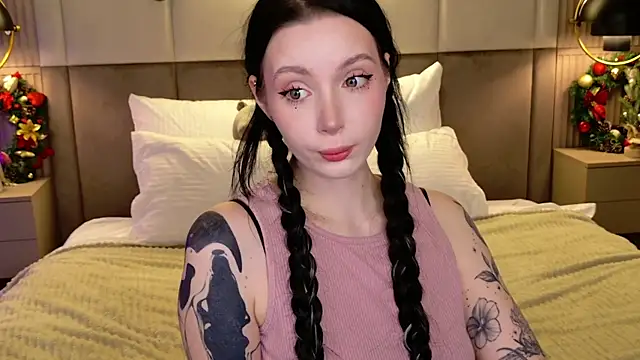 Goldy Stark online show from 12/19/25, 08:49