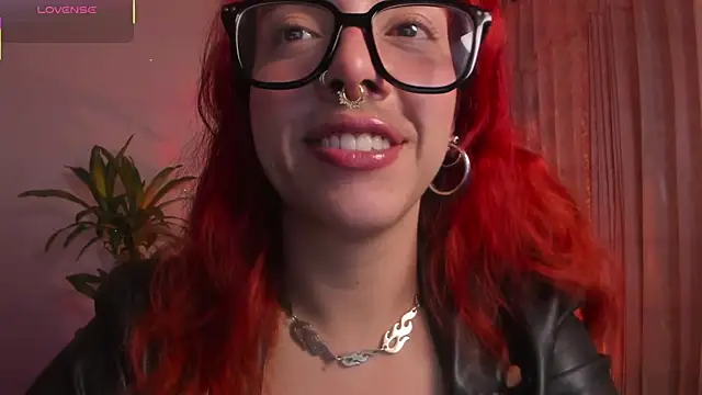 Snapshot of bri_von_dhara__ chatting on 10/04/25, 01:09 bri von dhara   online show from 10/04/25, 01:09