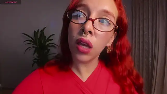 Snapshot of bri_von_dhara__ chatting on 10/07/25, 12:35 bri von dhara   online show from 10/07/25, 12:35