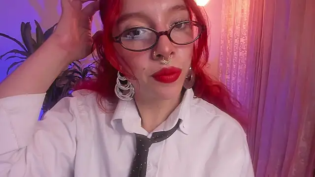 Snapshot of bri_von_dhara__ chatting on 10/21/25, 03:46 bri von dhara   online show from 10/21/25, 03:46