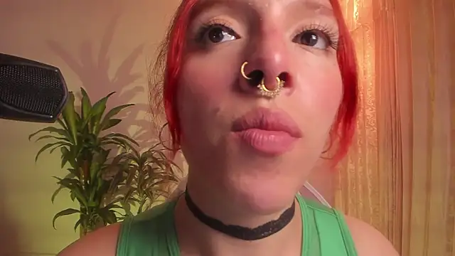 Snapshot of bri_von_dhara__ chatting on 10/22/25, 04:29 bri von dhara   online show from 10/22/25, 04:29