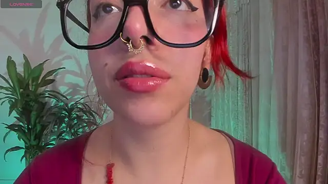 Snapshot of bri_von_dhara__ chatting on 10/24/25, 03:30 bri von dhara   online show from 10/24/25, 03:30