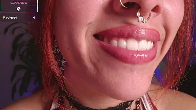 Snapshot of bri_von_dhara__ chatting on 03/15/26, 03:45 bri von dhara online show from 03/15/26, 03:45