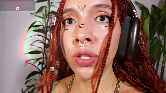 Snapshot of bri_von_dhara__ chatting on 04/02/26, 09:56 bri von dhara online show from 04/02/26, 09:56