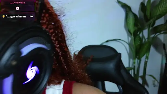 Snapshot of bri_von_dhara__ chatting on 04/05/26, 01:03 bri von dhara online show from 04/05/26, 01:03