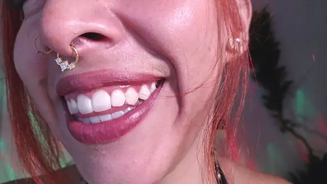 Snapshot of bri_von_dhara__ chatting on 04/16/26, 12:33 bri von dhara online show from 04/16/26, 12:33