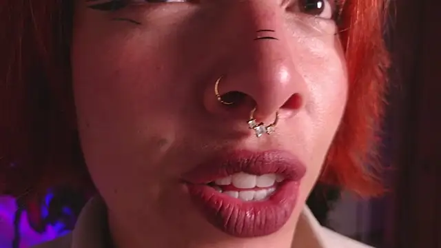 Snapshot of bri_von_dhara__ chatting on 04/21/26, 05:14 bri von dhara online show from 04/21/26, 05:14