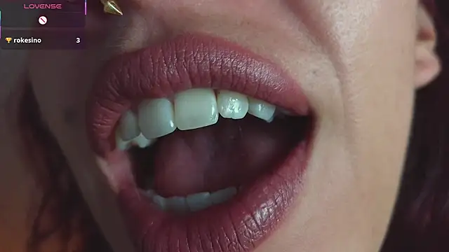 bri von dhara   online show from 07/15/26, 10:53