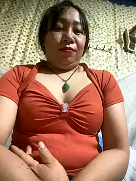 Snapshot of Dunmii chatting on 01/07/26, 03:36 Dunmii online show from 01/07/26, 03:36