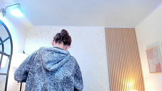 aliceandsia online show from 04/09/26, 07:30