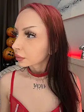 Lina Thornton  online show from 11/29/25, 03:37