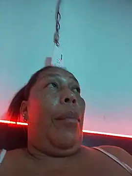 Naomi-Mature online show from 05/17/26, 09:38