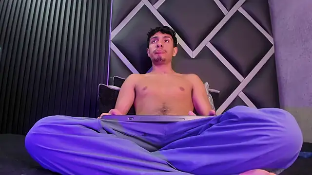 Snapshot of maximiliano_jam chatting on 09/19/25, 04:14 maximiliano jam online show from 09/19/25, 04:14