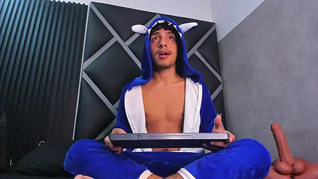 Snapshot of maximiliano_jam chatting on 09/20/25, 04:13 maximiliano jam online show from 09/20/25, 04:13