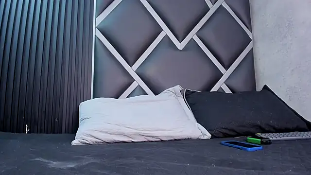 Snapshot of maximiliano_jam chatting on 10/15/25, 04:23 maximiliano jam online show from 10/15/25, 04:23