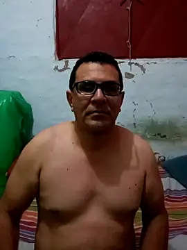 Snapshot of voyerista50 chatting on 10/04/25, 06:00 voyerista50 online show from 10/04/25, 06:00