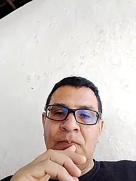 Snapshot of voyerista50 chatting on 10/06/25, 06:16 voyerista50 online show from 10/06/25, 06:16