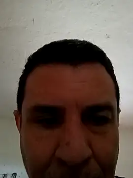 Snapshot of voyerista50 chatting on 10/08/25, 05:43 voyerista50 online show from 10/08/25, 05:43