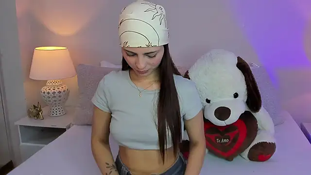 Snapshot of SusanAdams1 chatting on 03/24/26, 02:33 SusanAdams1 online show from 03/24/26, 02:33