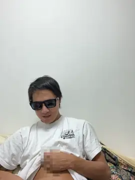 Snapshot of erokami36 chatting on 09/09/25, 05:45 erokami36 online show from 09/09/25, 05:45