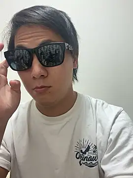 Snapshot of erokami36 chatting on 09/12/25, 02:17 erokami36 online show from 09/12/25, 02:17