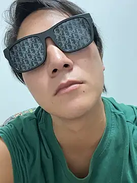 Snapshot of erokami36 chatting on 09/20/25, 01:23 erokami36 online show from 09/20/25, 01:23