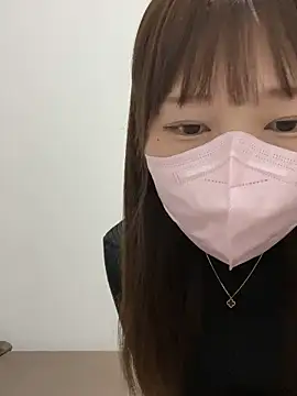 Snapshot of erokami36 chatting on 10/31/25, 02:40 erokami36 online show from 10/31/25, 02:40