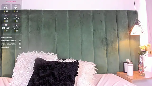 kittyy milk 001 online show from 10/23/25, 08:29