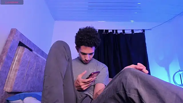 Snapshot of Cj_davis_ chatting on 03/13/26, 02:51 Cj davis online show from 03/13/26, 02:51