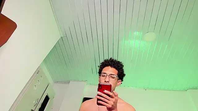 Snapshot of Cj_davis_ chatting on 04/04/26, 03:05 Cj davis online show from 04/04/26, 03:05