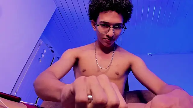 Snapshot of Cj_davis_ chatting on 04/16/26, 03:40 Cj davis online show from 04/16/26, 03:40