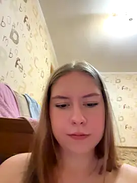 Snapshot of izabella_g chatting on 12/22/25, 07:00 izabella g online show from 12/22/25, 07:00