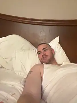 Snapshot of Freakyassdallascouple chatting on 10/18/25, 12:35 Freakyassdallascouple online show from 10/18/25, 12:35