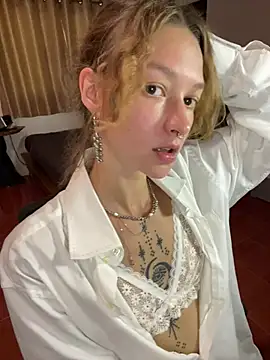 Snapshot of __grace__ chatting on 02/05/26, 05:45 grace online show from 02/05/26, 05:45