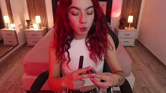 Red kytty6 online show from 10/03/25, 09:01