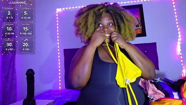 ebony NeighborMoans online show from 02/17/26, 03:03